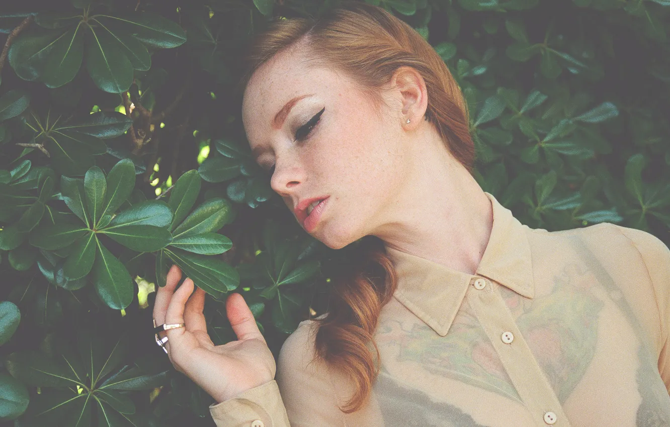 Photo wallpaper girl, woman, leaves, model, tattoo, redhead, leaf, Hattie Watson