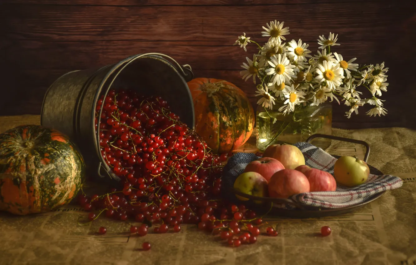 Photo wallpaper flowers, red, berries, table, background, apples, Board, food