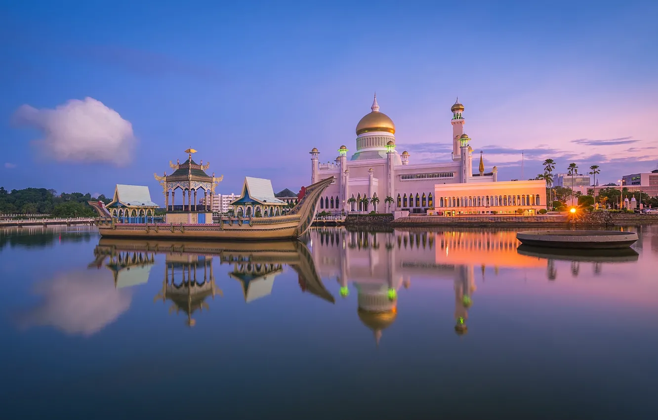 Photo wallpaper Brunei, Royal mosque, Brunei, Sultan Omar Ali Saifuddin Mosque, Bandar Seri Begawan