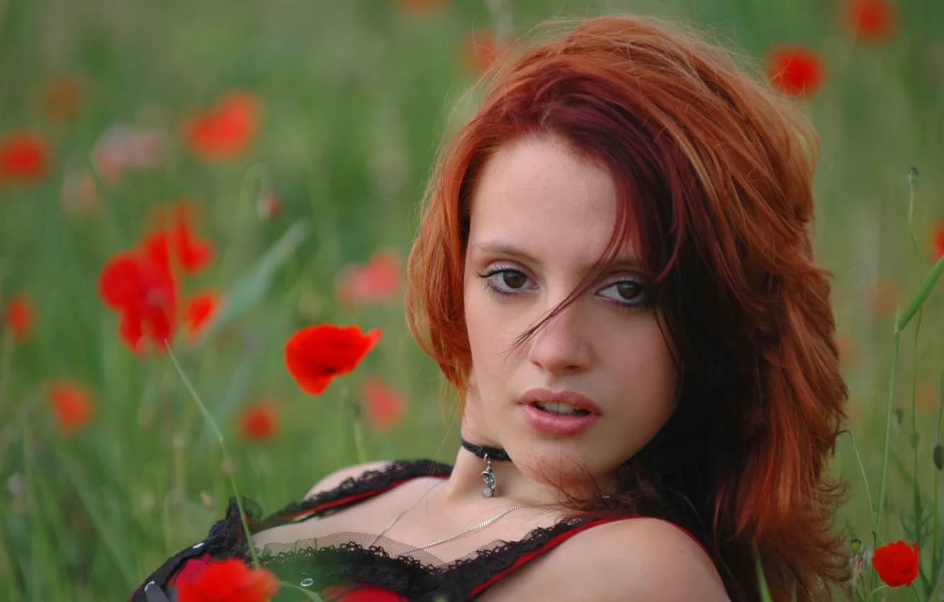 Photo wallpaper Green, Beauty, Red Hair, Evi, Special Expression, Red Poppies