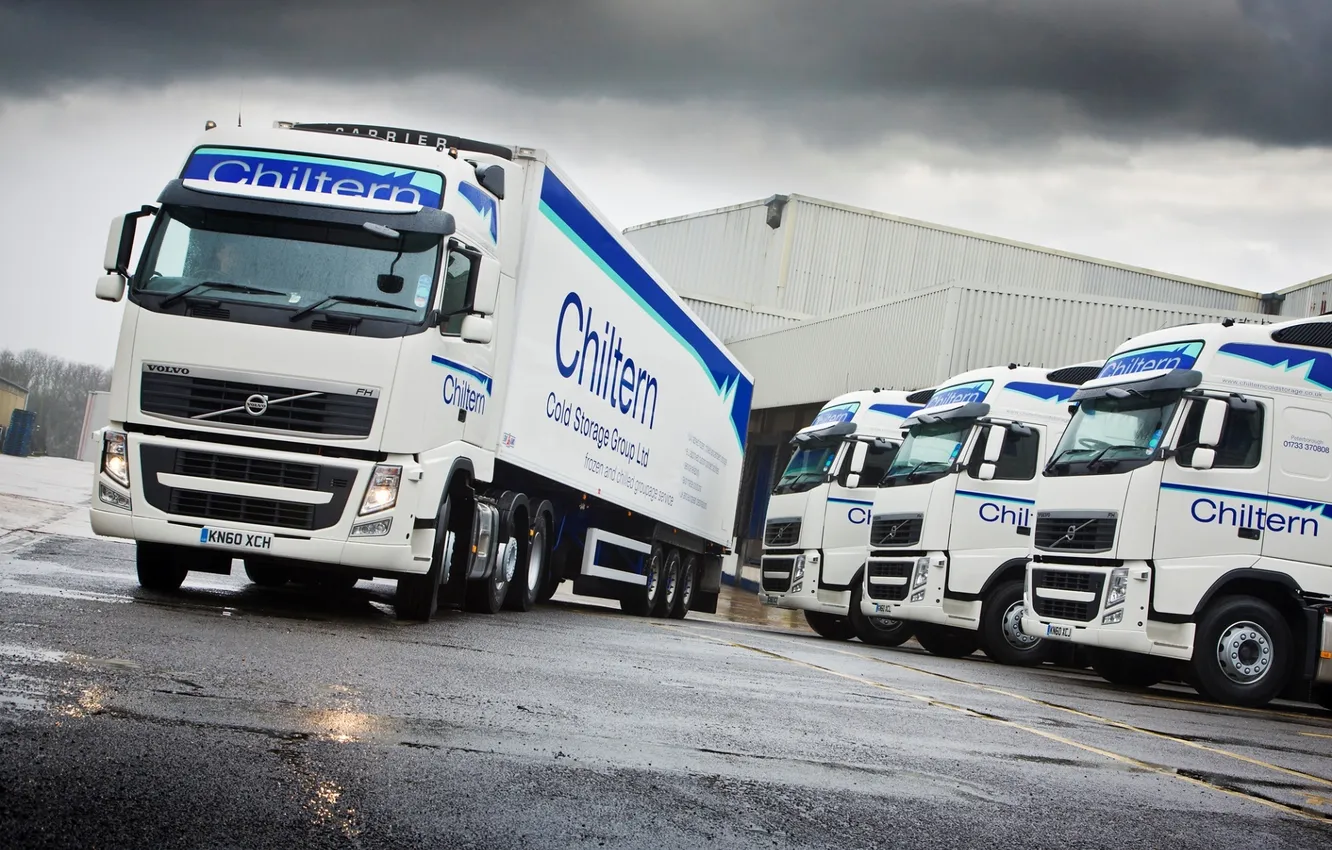 Photo wallpaper Volvo, Truck, 500, truck, Volvo, tractor, UK-spec, Chiltern