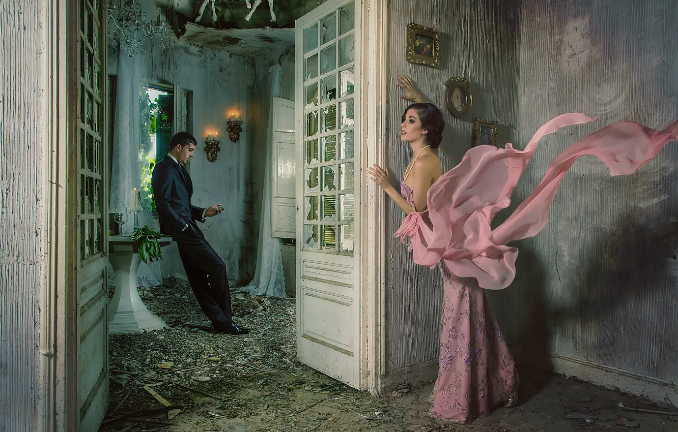 Photo wallpaper girl, the door, guy