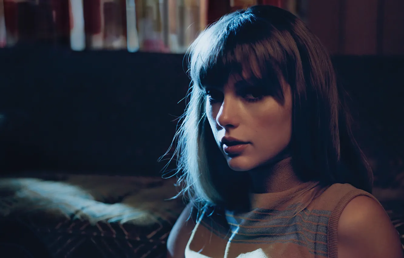 Photo wallpaper look, girl, light, room, Taylor Swift