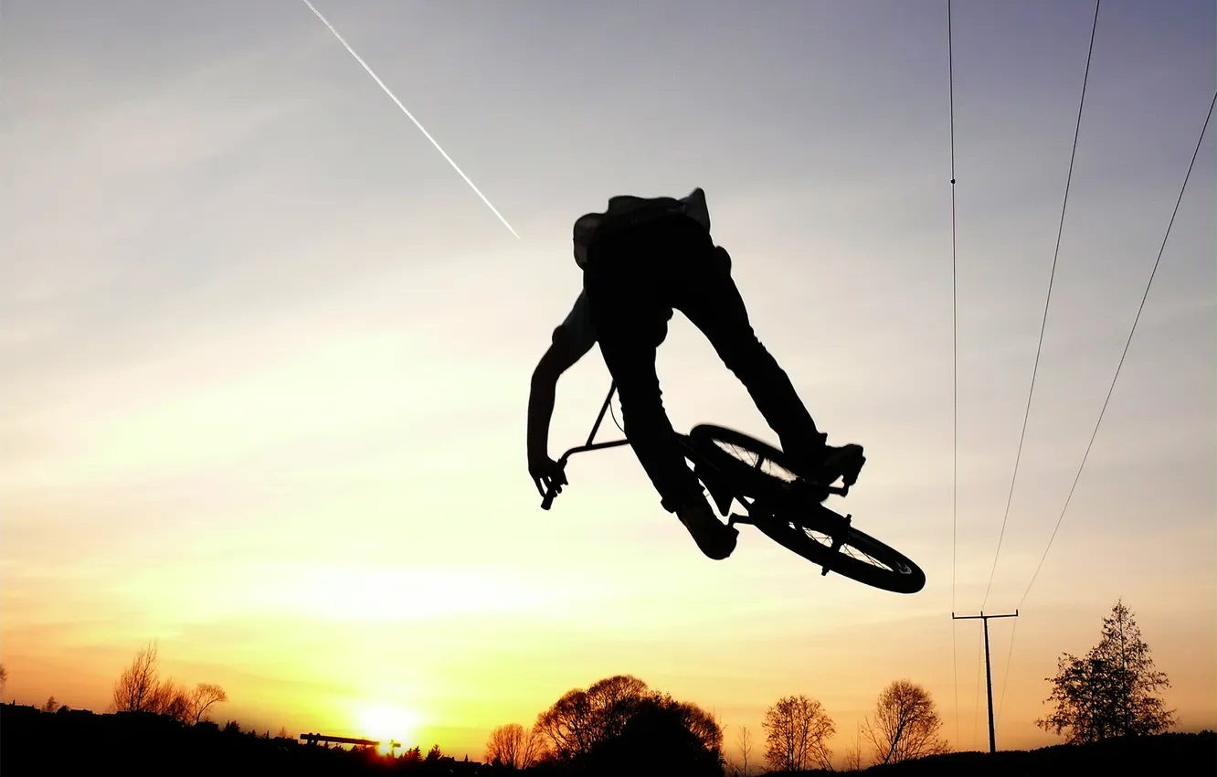 Photo wallpaper the sky, flight, movement, horizon, cyclist