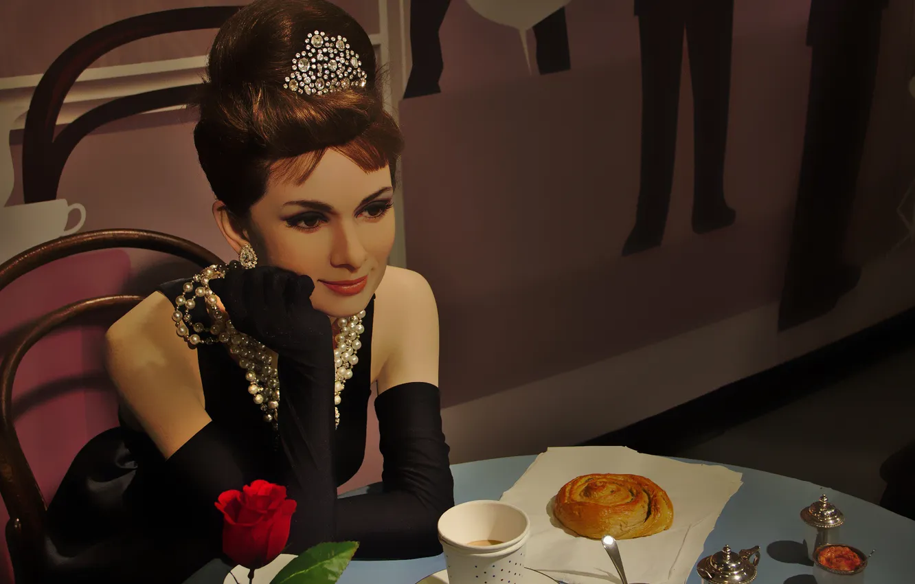 Photo wallpaper smile, actress, Audrey Hepburn, table, Audrey Hepburn