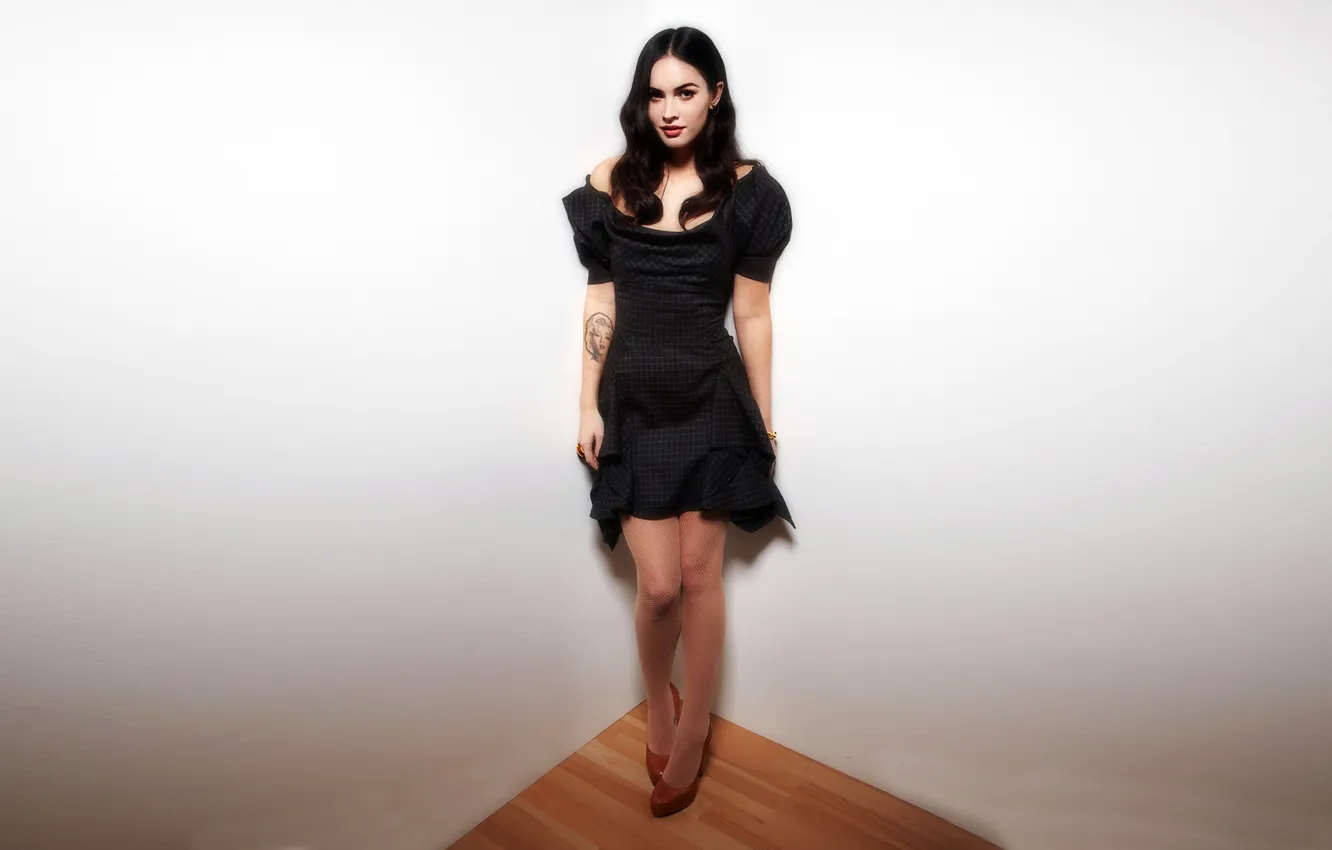 Photo wallpaper dress, angle, tights