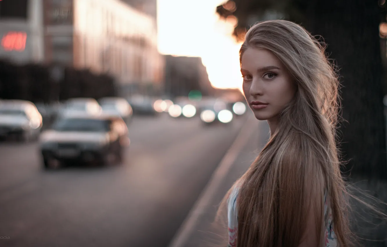 Photo wallpaper look, girl, face, city, glare, sweetheart, portrait, light