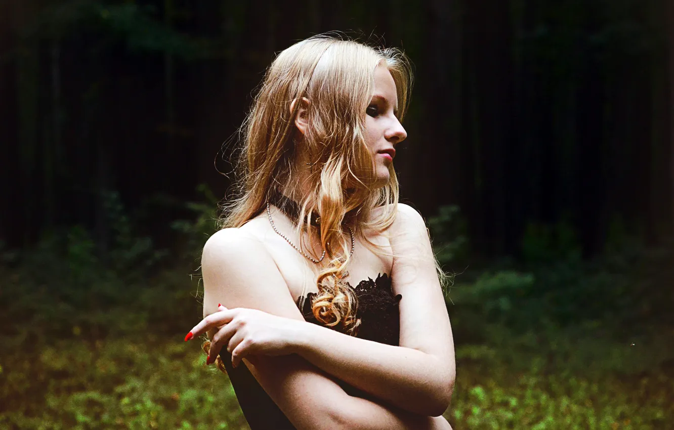Photo wallpaper forest, black, dress, blonde