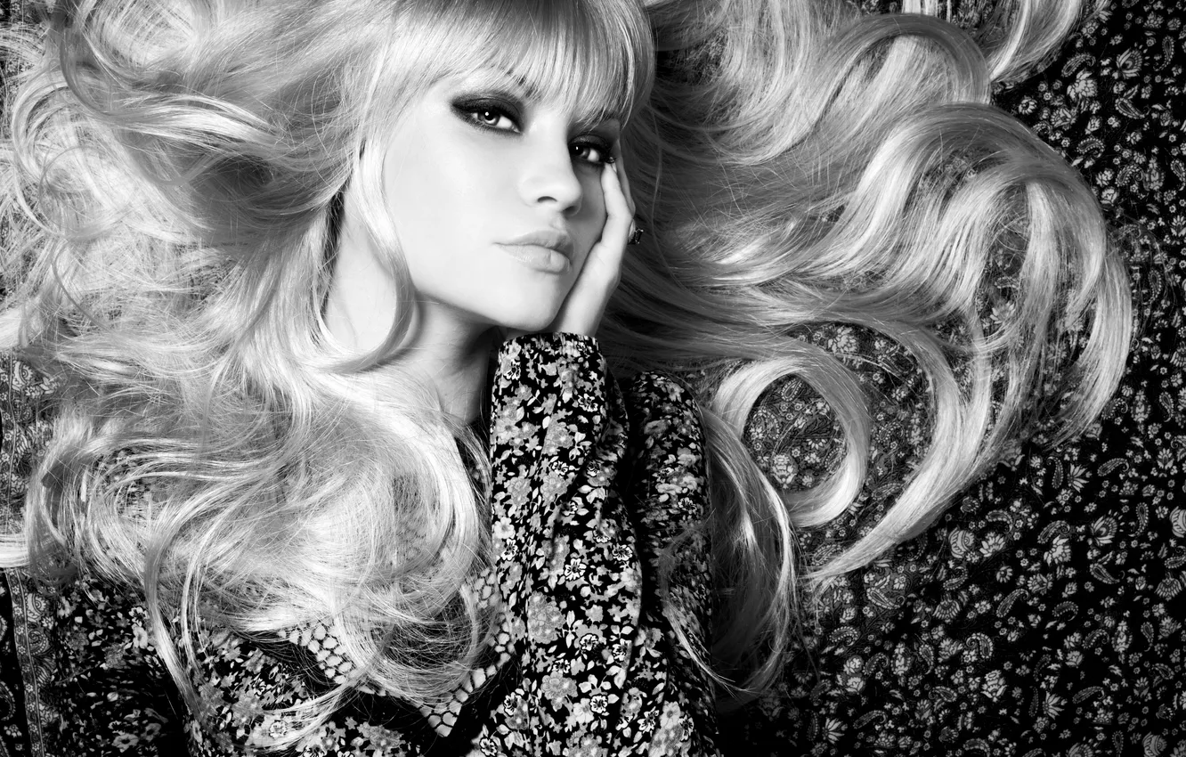 Photo wallpaper girl, face, hair, makeup, blonde, black and white