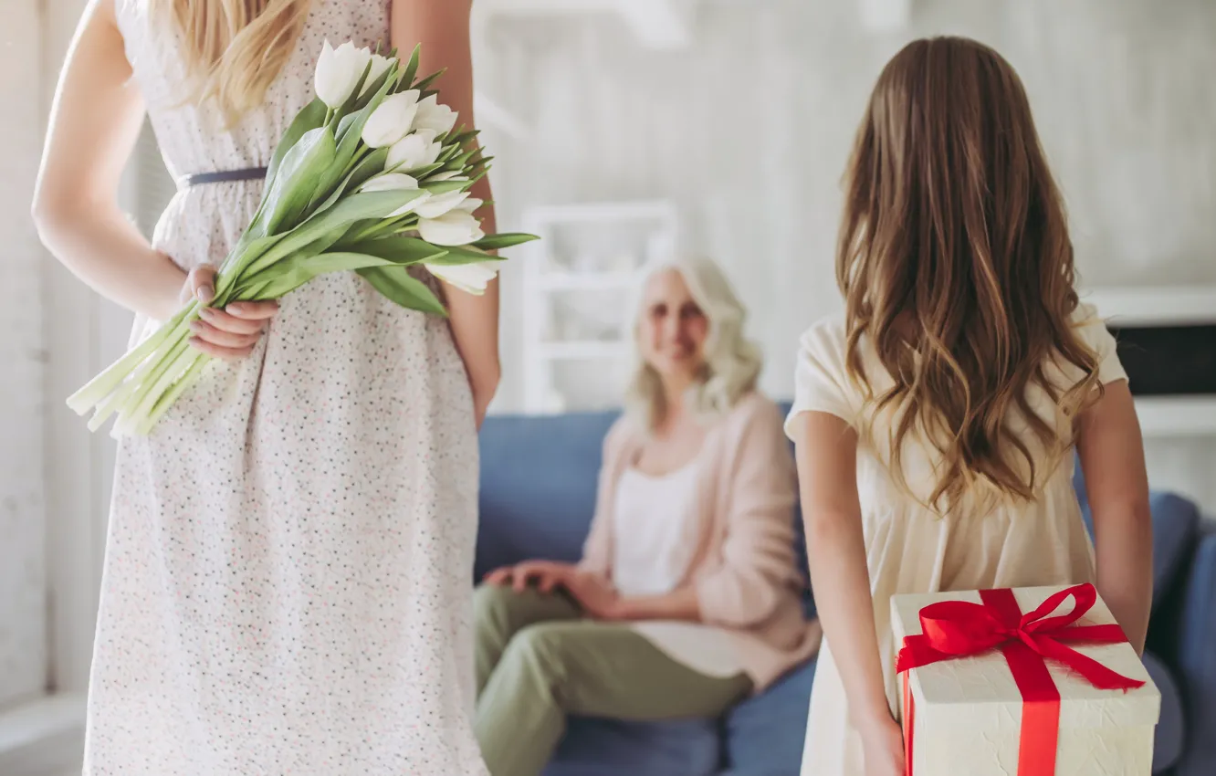 Photo wallpaper girl, flowers, gift, woman, girl, March 8, flowers, congratulations