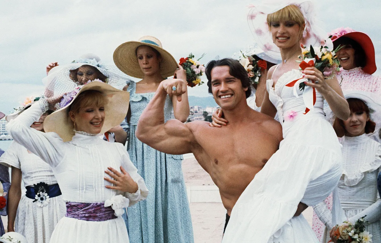 Photo wallpaper girl, shooting, Arnold Schwarzenegger, Arnold Schwarzenegger