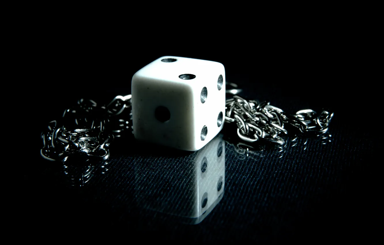 Photo wallpaper reflection, the game, chain, cube, cube