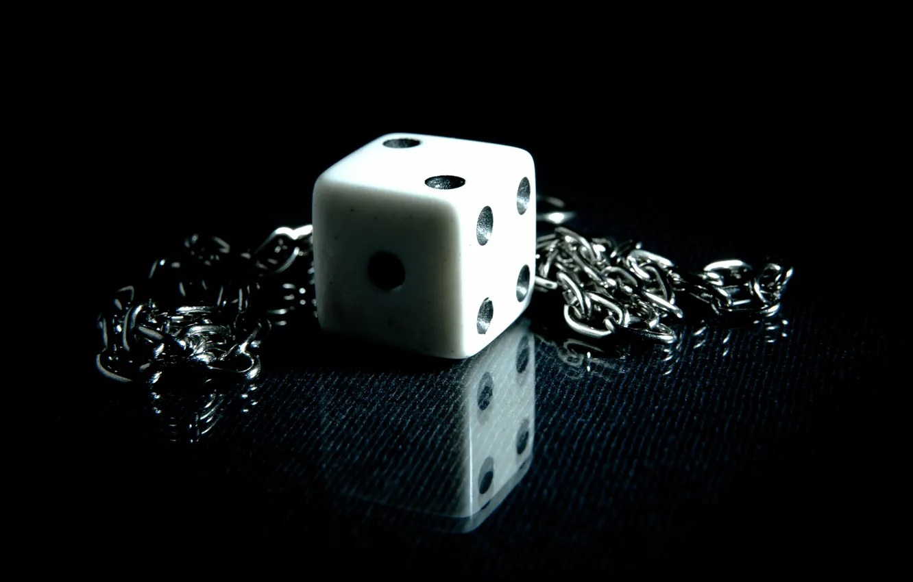 Photo wallpaper reflection, cubes, the game, chain, cube