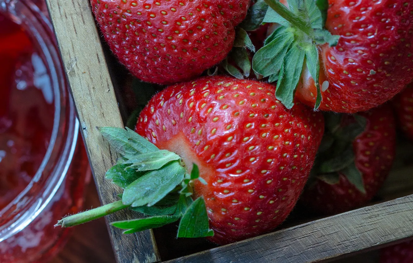 Photo wallpaper macro, red, berries, strawberry, Bank, box, jam
