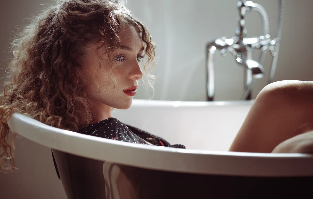 Photo wallpaper look, girl, face, the situation, makeup, bath, curls, kassio. epia