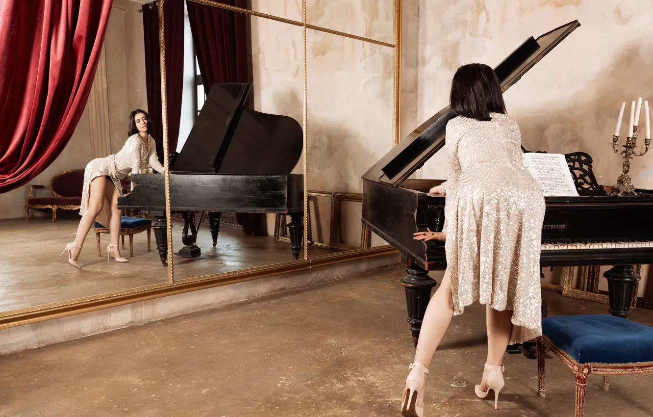 Photo wallpaper short hair, plan, brunette, gorgeous, posing, high heels, beautiful face, Awesome Body