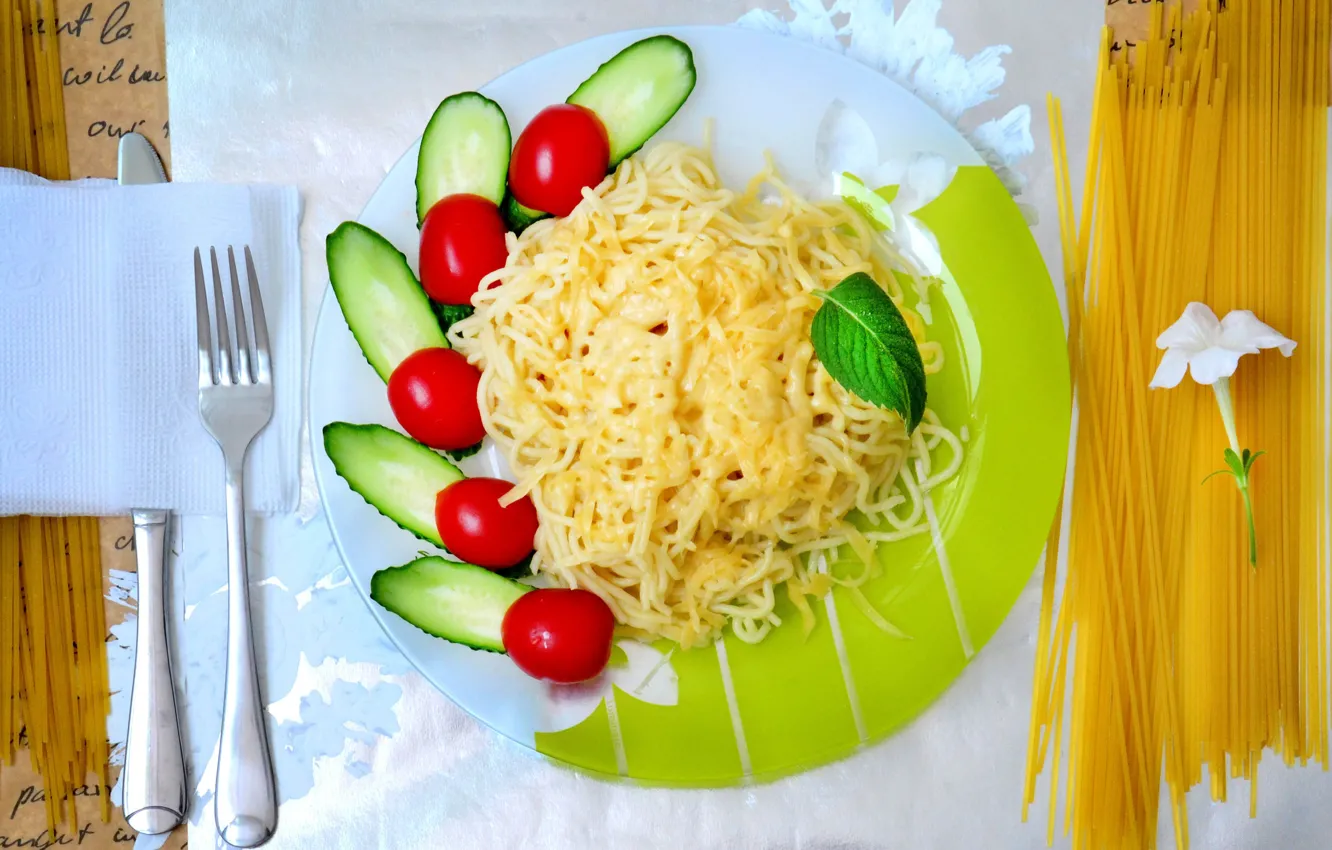 Photo wallpaper photo, cheese, plate, plug, tomatoes, cucumbers, pasta