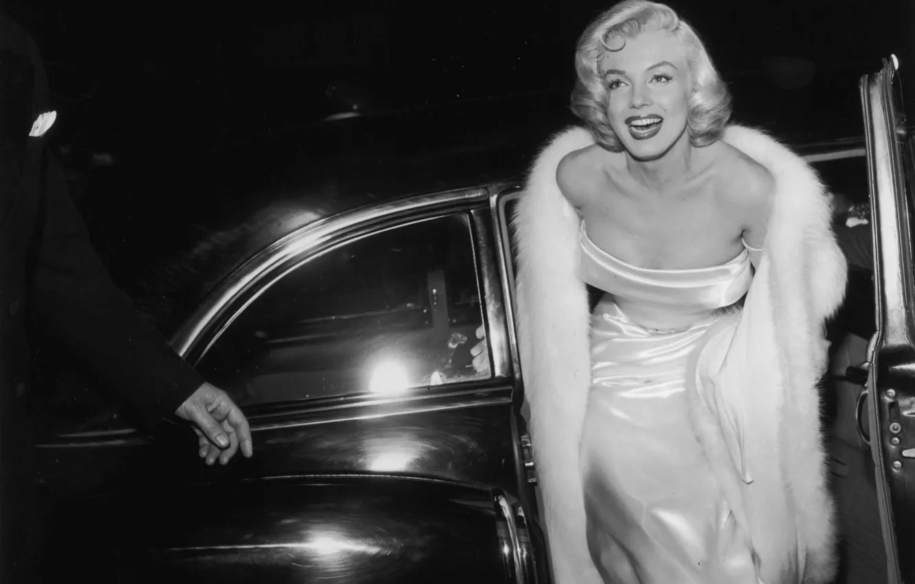 Photo wallpaper smile, model, actress, blonde, car, Marilyn Monroe, Marilyn Monroe