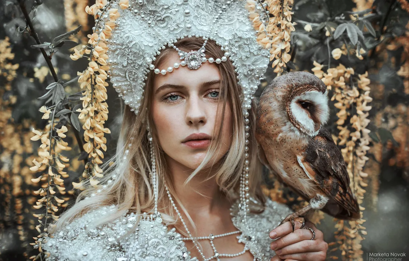 Photo wallpaper look, girl, face, style, mood, owl, bird, beads