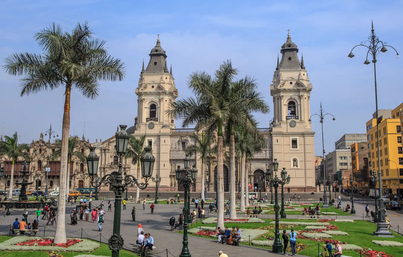 Photo wallpaper palm trees, area, Cathedral, Lima, Peru