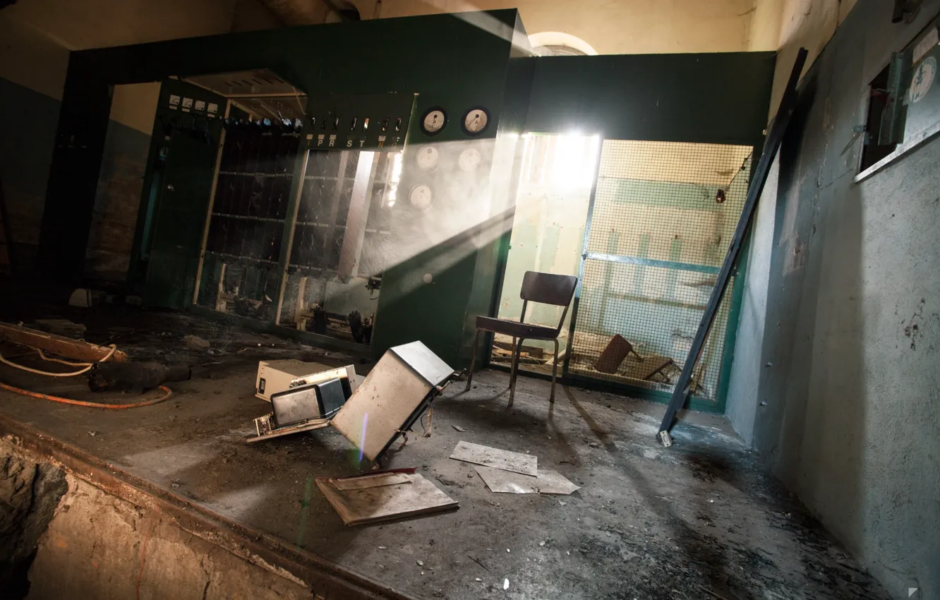 Photo wallpaper devastation, the devastation, by Robin de Blanche, Forgotten Saw