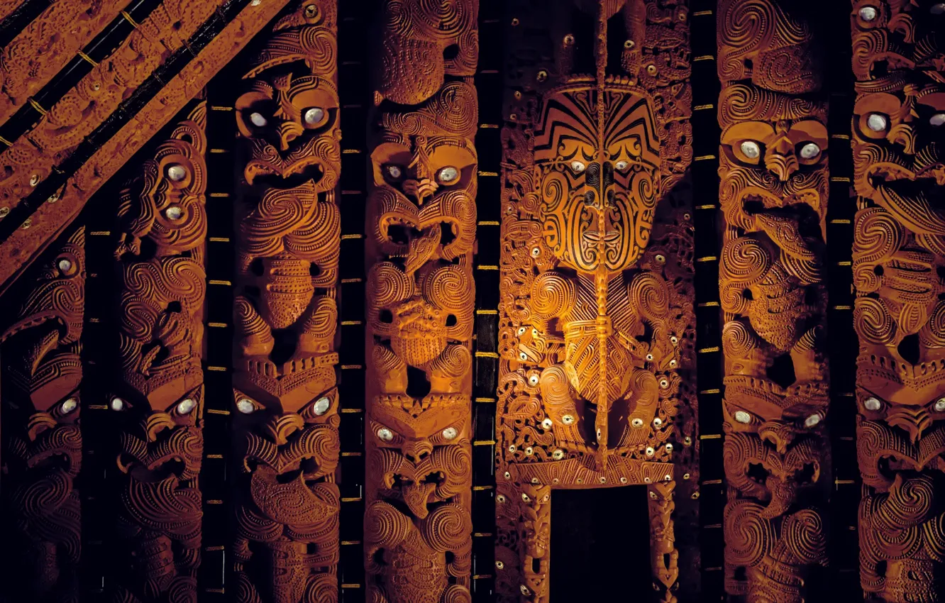 Photo wallpaper New Zealand, Maori, Wooden sculptures, Watching eyes, Memorial Museum Of Auckland