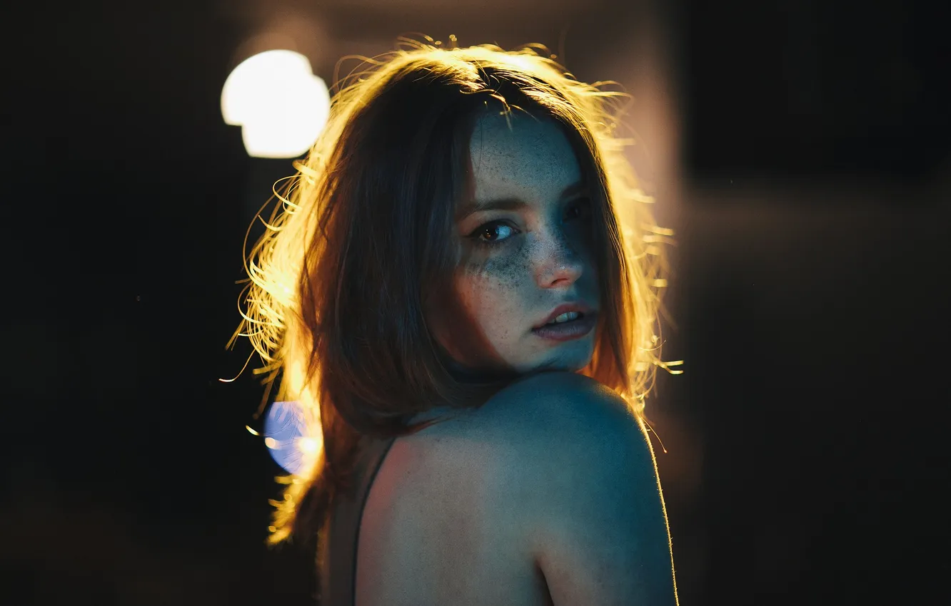 Photo wallpaper girl, model, portrait, freckles, shoulders