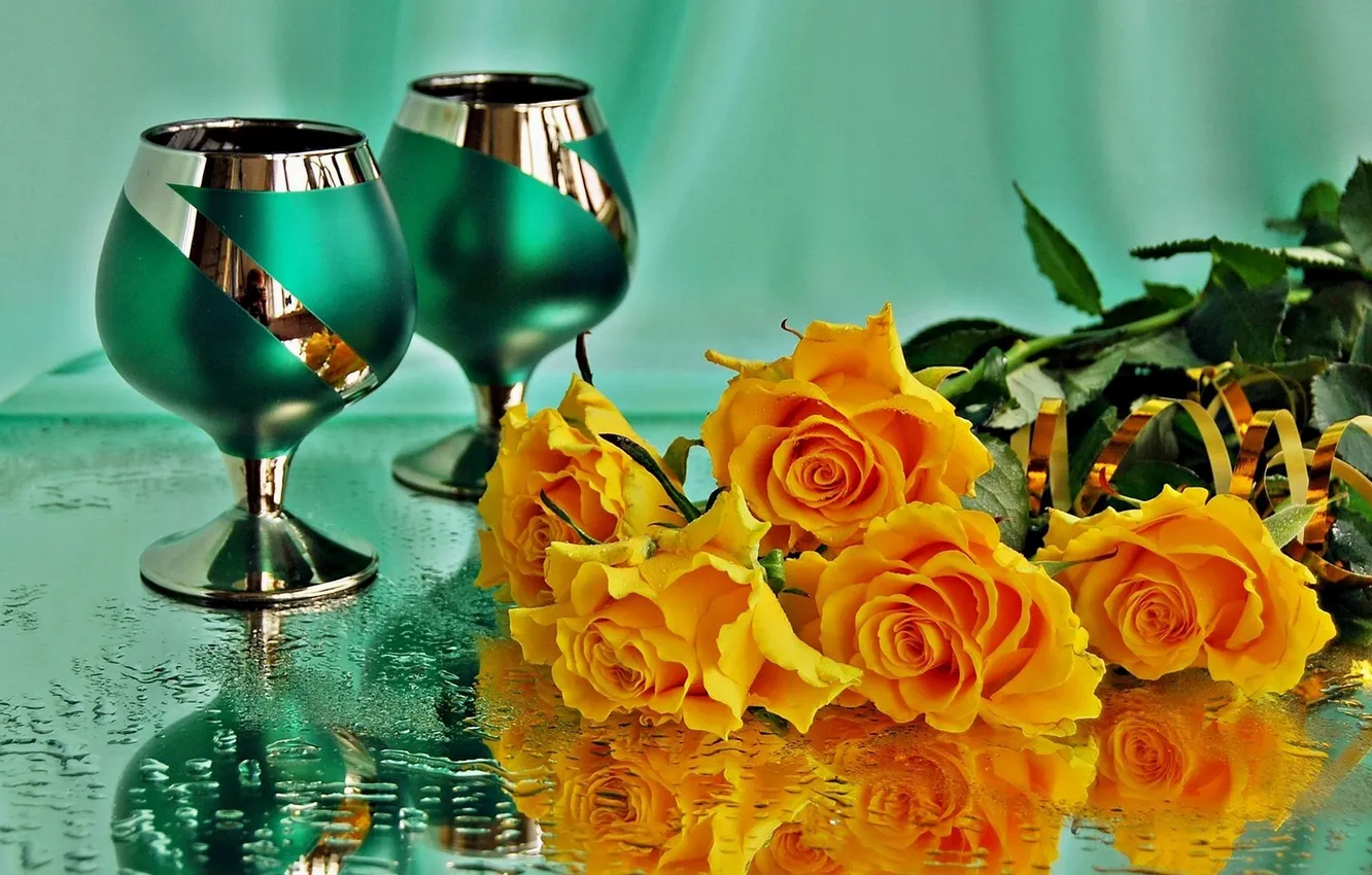Photo wallpaper green, glass, roses