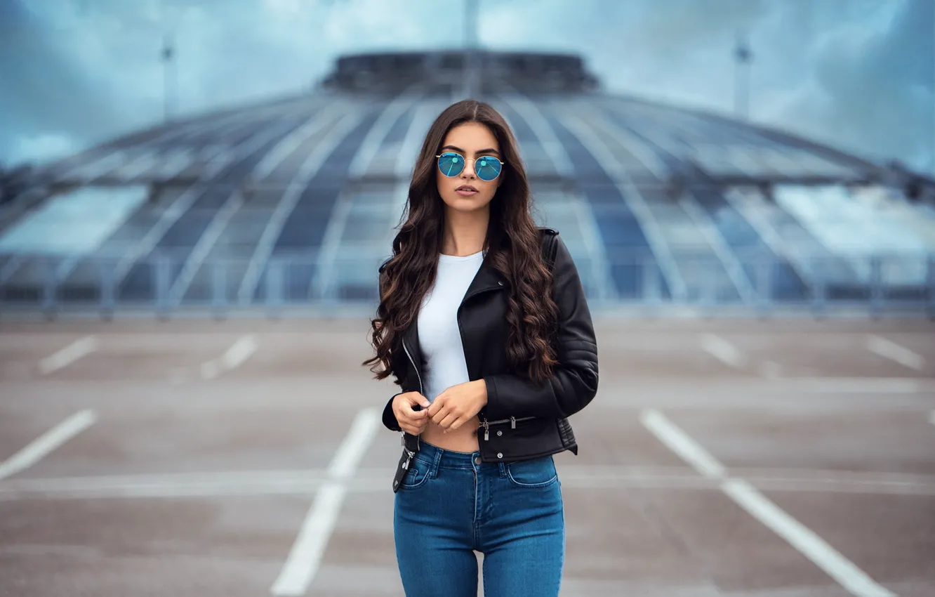 Photo wallpaper girl, jeans, glasses, jacket, long hair, curls, Anatoly Oskin, Laura Theresa