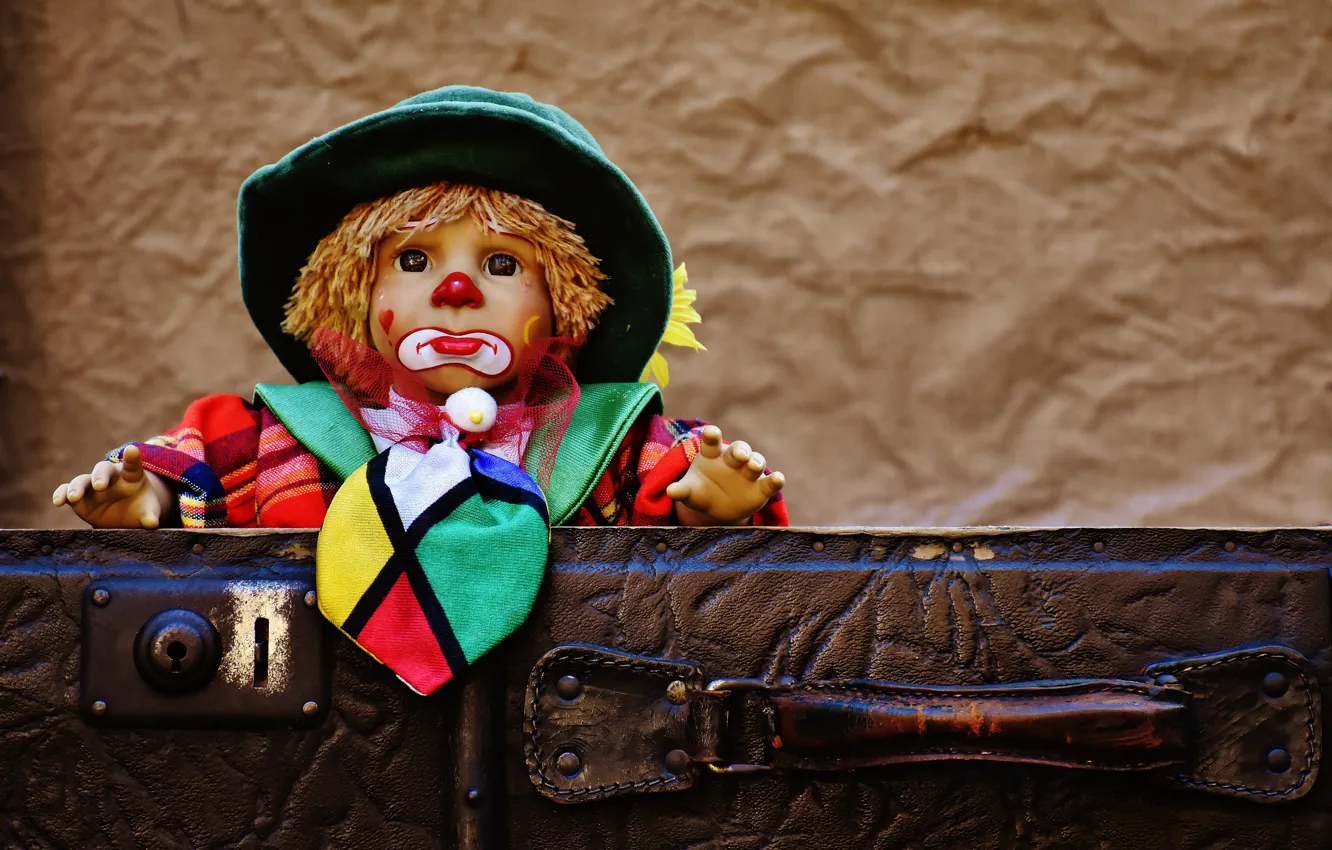 Photo wallpaper toy, the game, doll, clown, suitcase