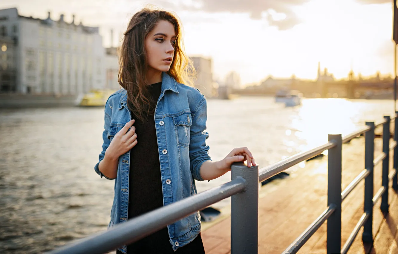 Photo wallpaper the sun, the city, river, dawn, model, portrait, home, makeup