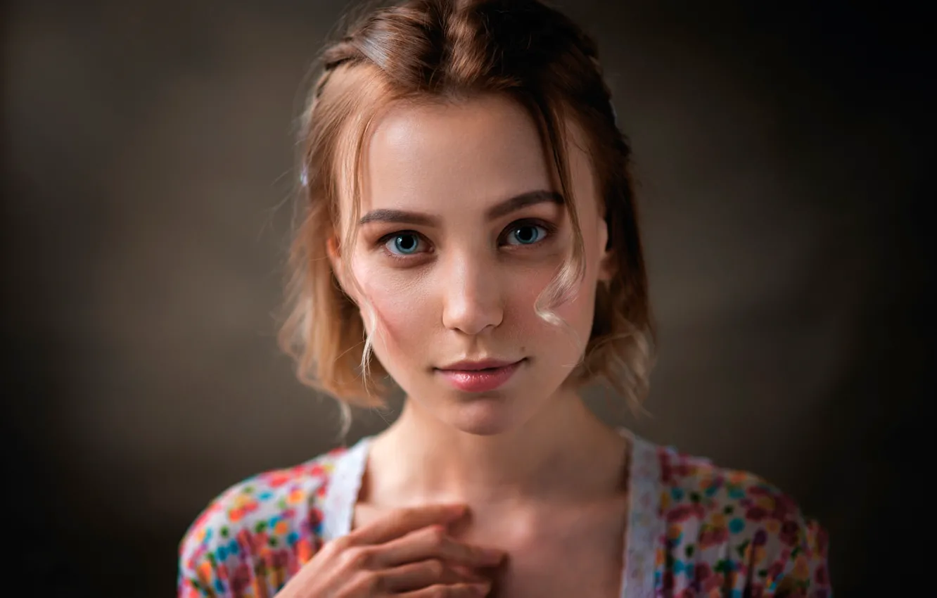 Photo wallpaper portrait, sponge, the beauty, curls, Lolita