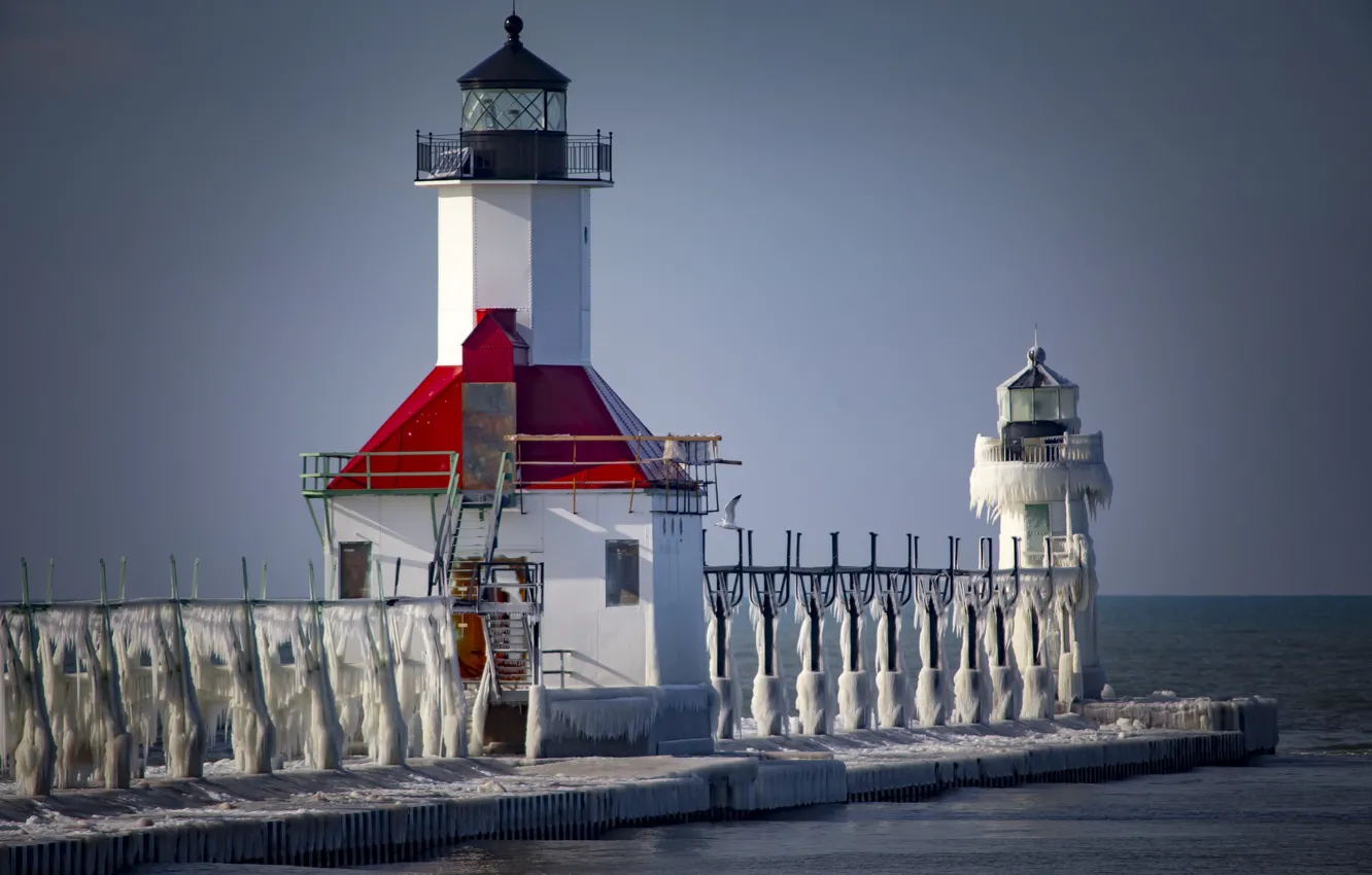 Photo wallpaper lighthouse, ice, frozen, lighthouse, St.Joseph, lake Michigan