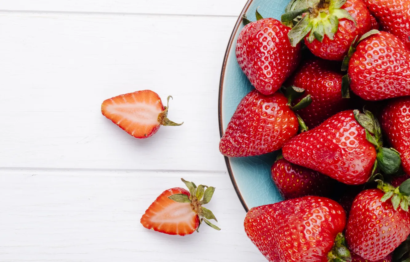 Photo wallpaper berries, table, Board, strawberry, plate, white background, halves