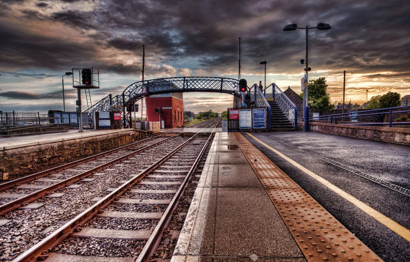 Photo wallpaper the sky, the city, Carnoustie Railway bridge.railroad