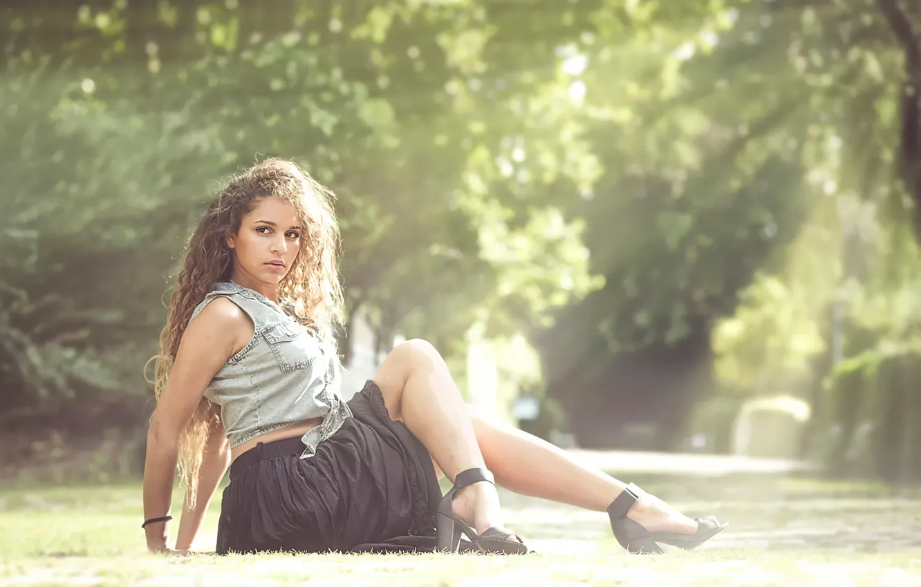 Photo wallpaper summer, the sun, skirt, shoes, legs, weed, curly