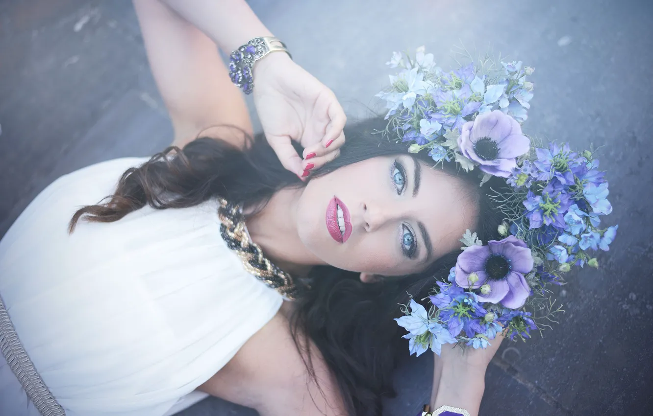 Photo wallpaper look, girl, flowers, brunette, lies, wreath, Aurela Skandaj