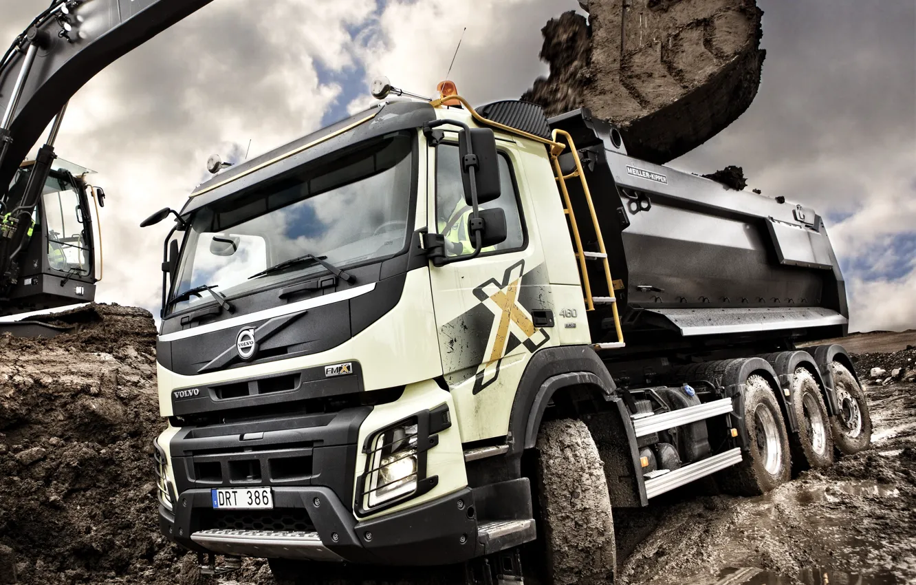 Photo wallpaper Volvo, Excavator, Dirt, Dirt, Truck, Dump truck, FMX, 8x4