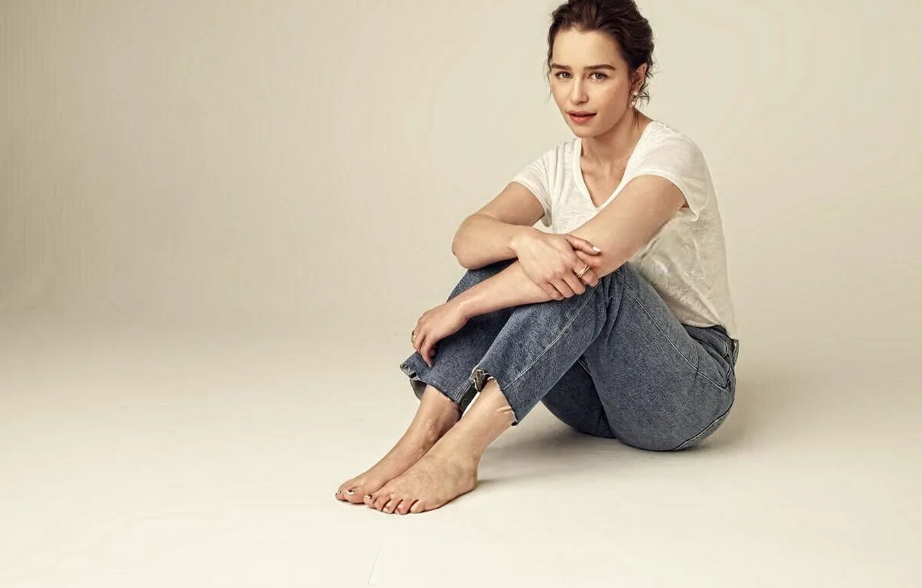 Photo wallpaper jeans, barefoot, actress, t-shirt, beautiful, Emilia Clarke, Emilia Clarke