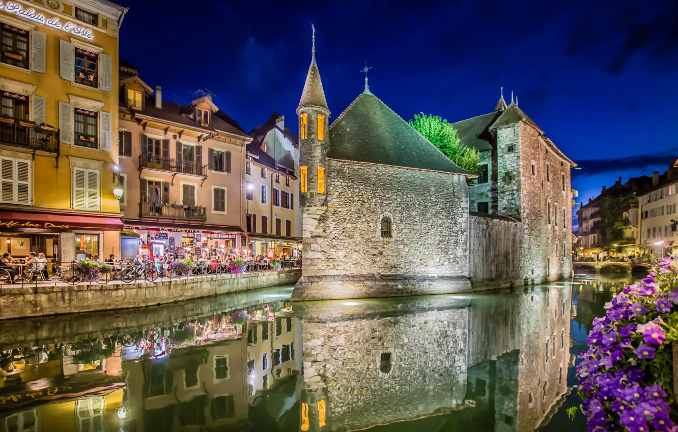Photo wallpaper the city, France, home, the evening, lighting, channel, Annecy