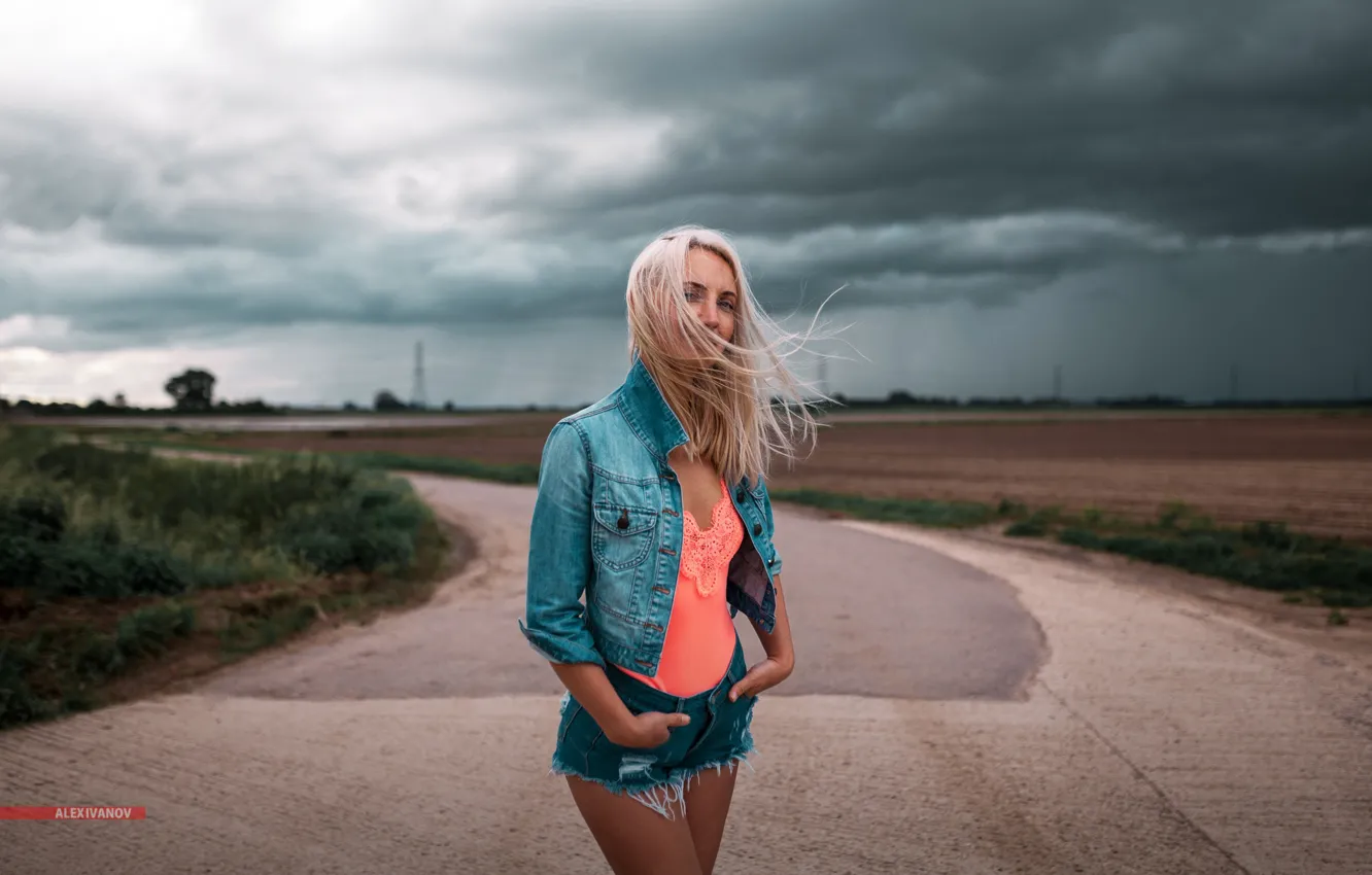 Photo wallpaper field, the sky, look, landscape, clouds, pose, overcast, model