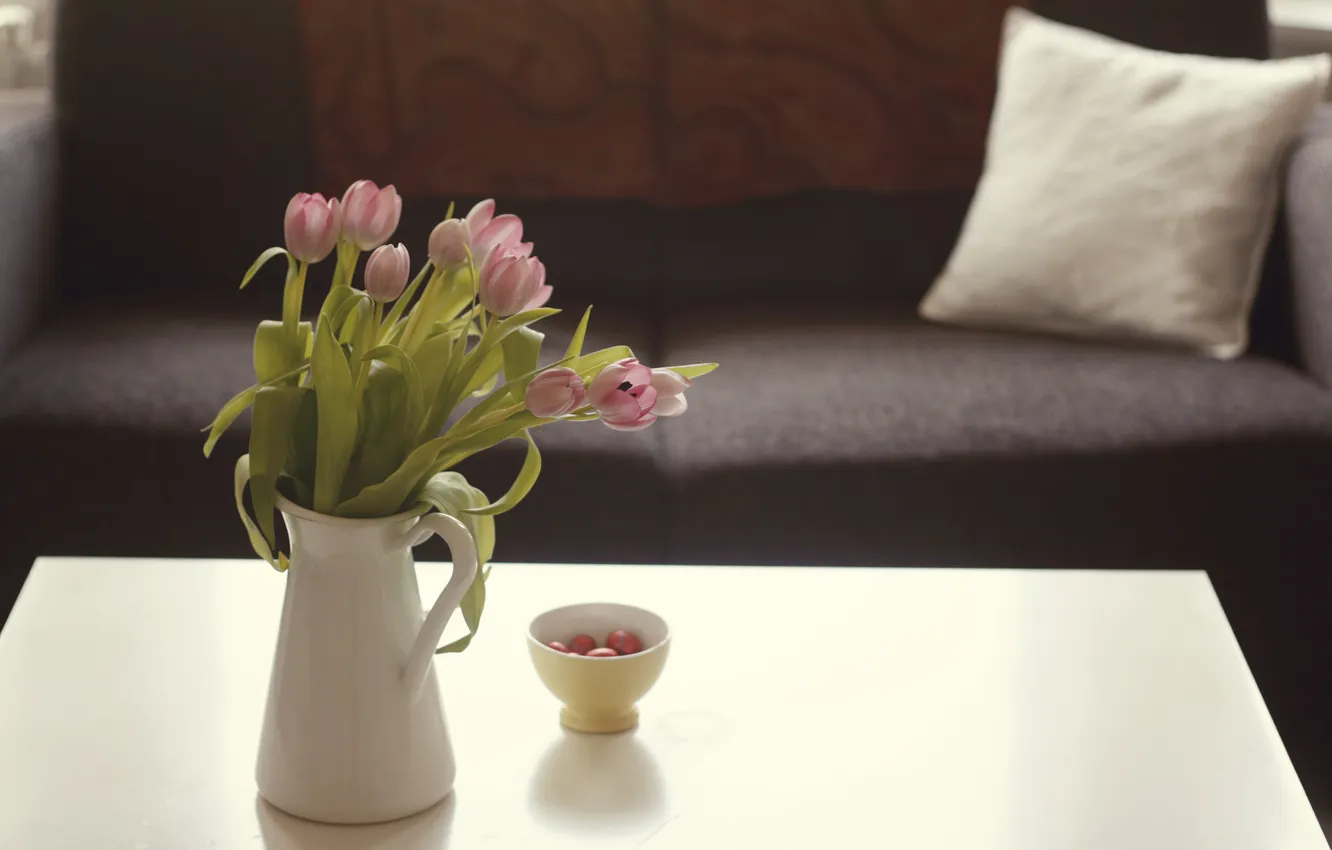 Photo wallpaper flowers, sofa, tulips, pillow, pink