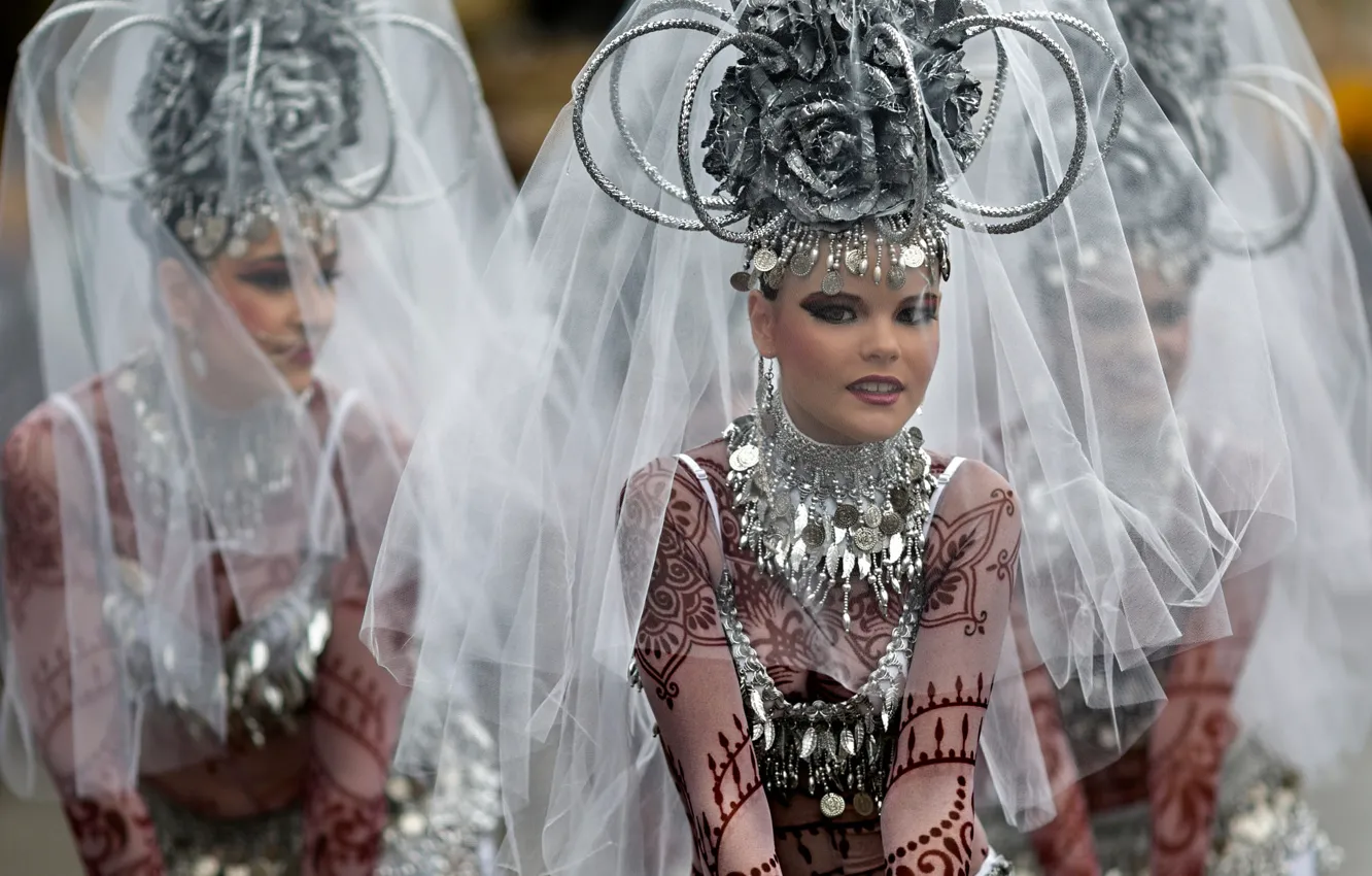 Photo wallpaper look, girl, decoration, flowers, style, silver, Shine, necklace