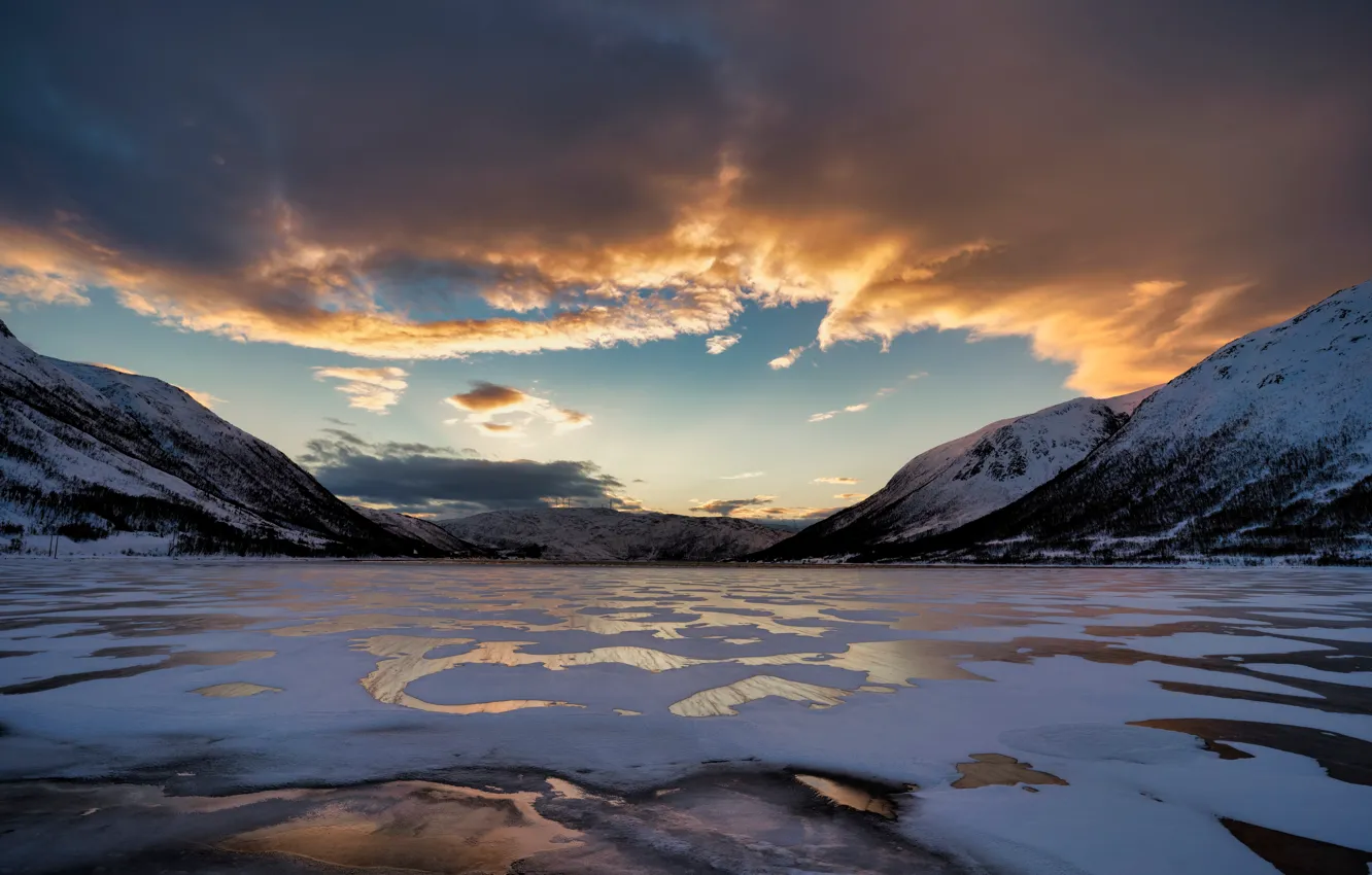 Photo wallpaper clouds, mountains, Norway, the fjord