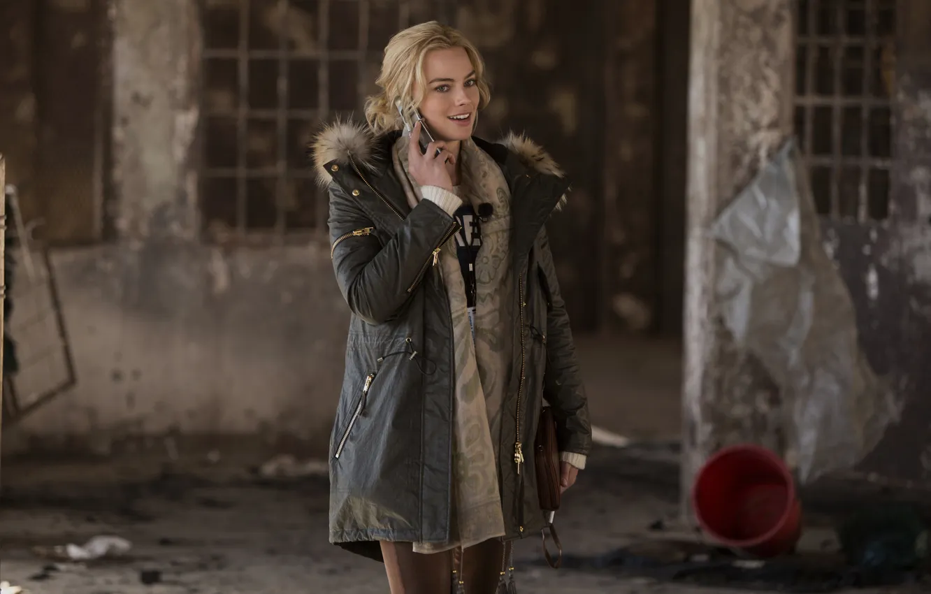 Photo wallpaper face, phone, the conversation, Margot Robbie, Whiskey Tango Foxtrot