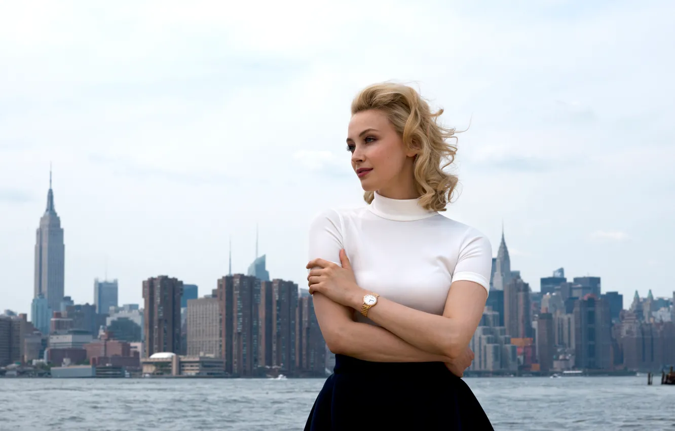 Photo wallpaper the city, river, background, home, makeup, actress, hairstyle, blonde