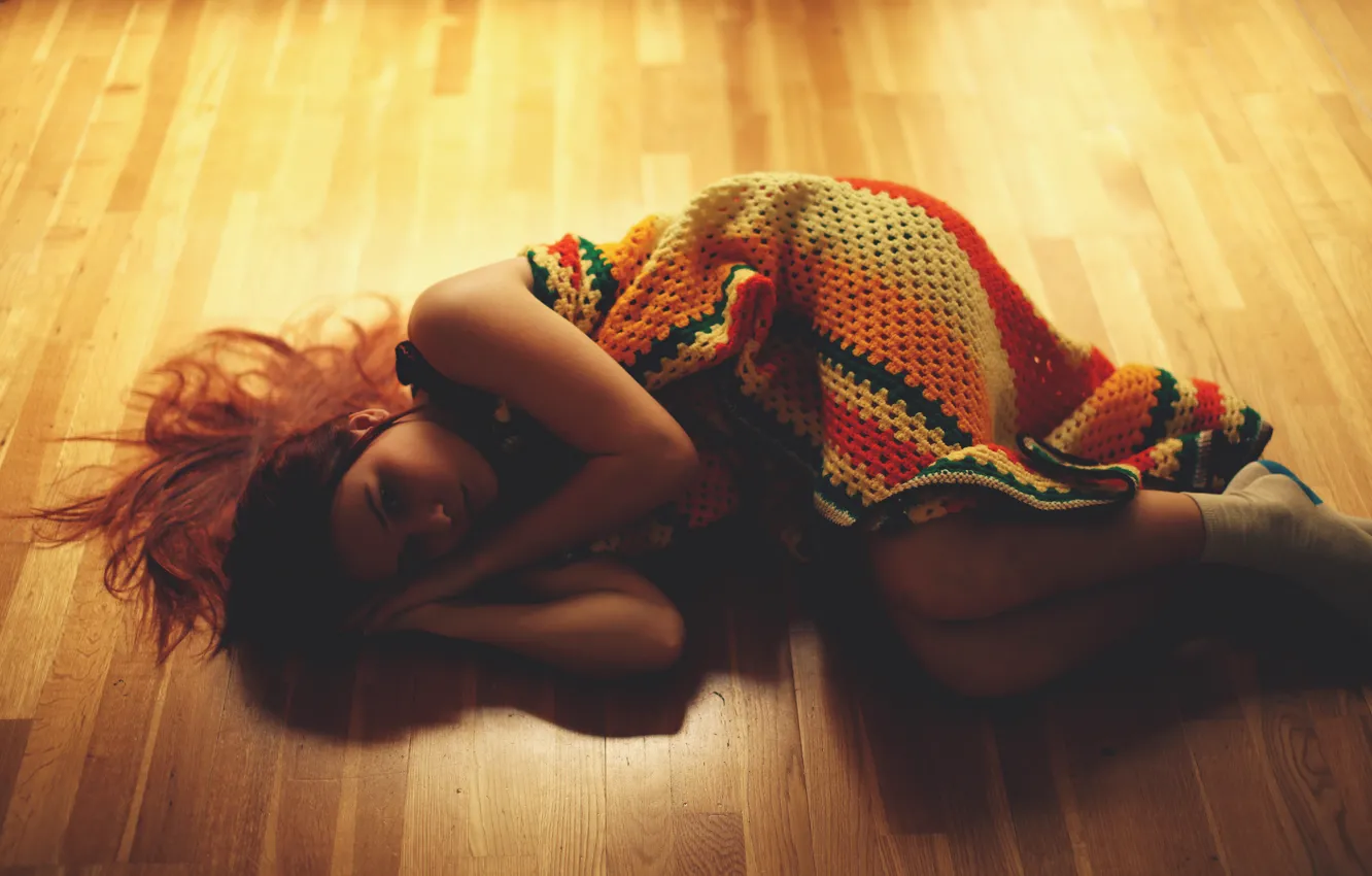 Photo wallpaper girl, light, heat, Board, floor, socks, Mat, plaid