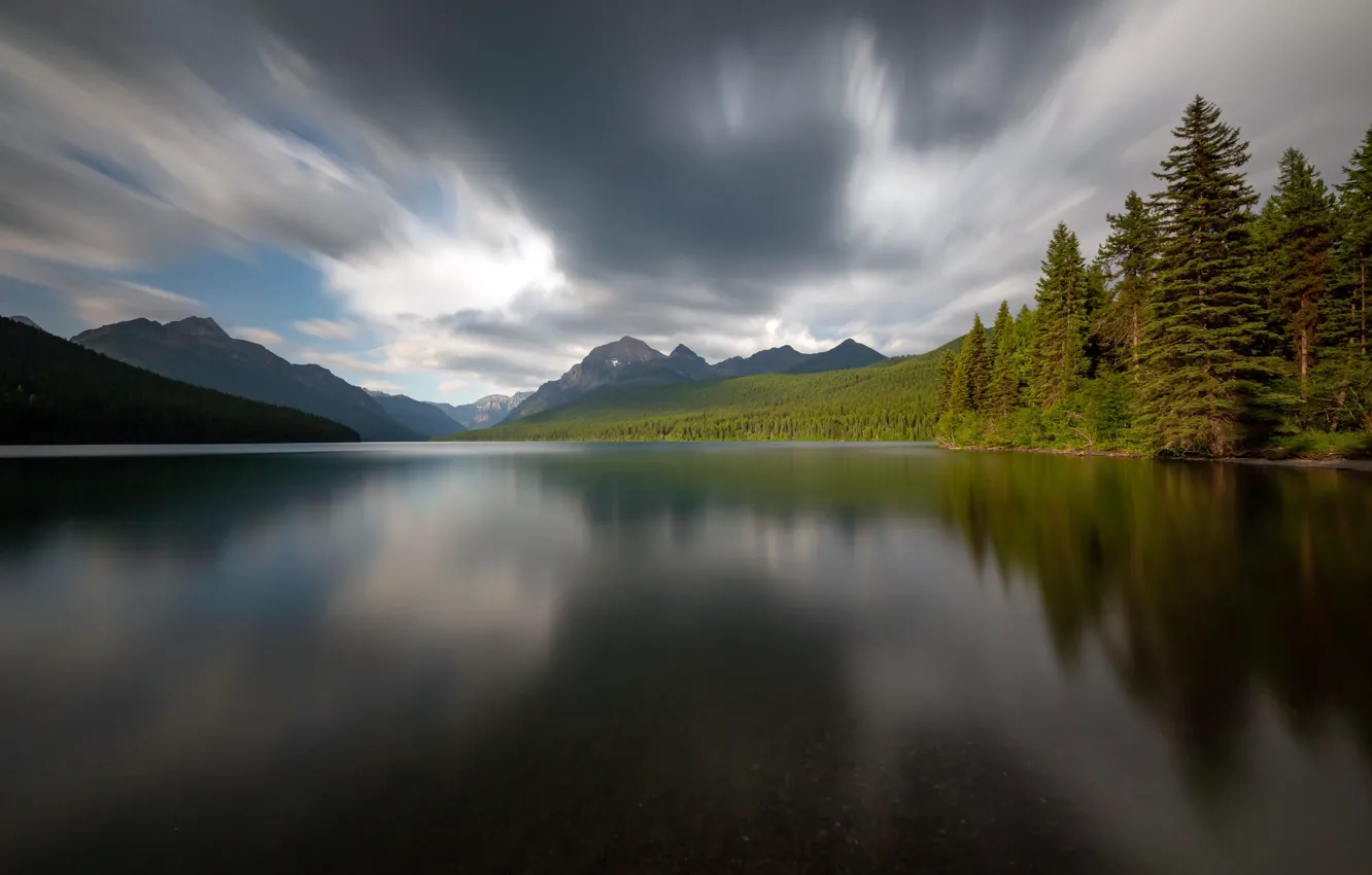 Photo wallpaper Glacier National Park, Bowman Lake, long exposure