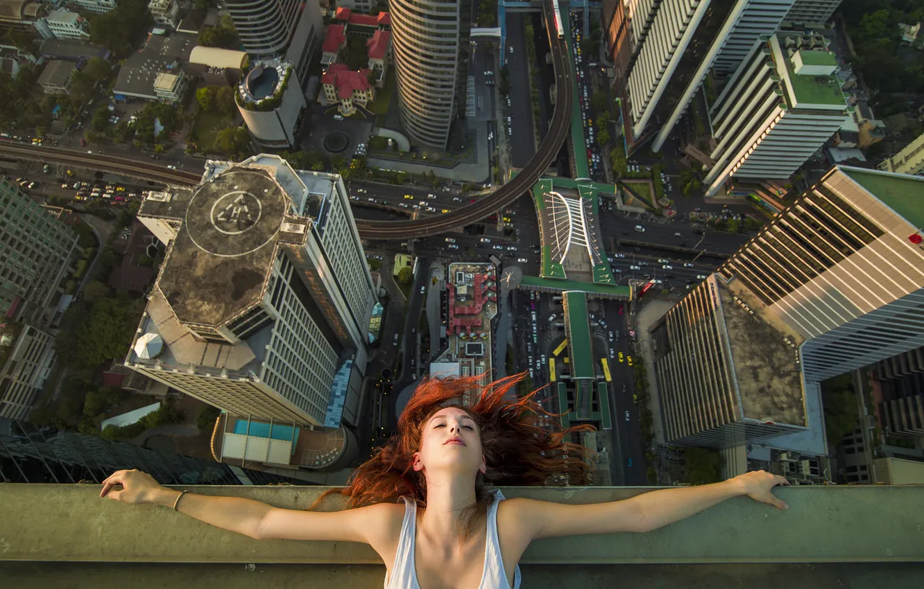 Photo wallpaper girl, the city, mood