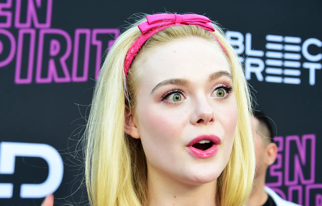 Photo wallpaper actress, blonde, beauty, celebrity, actress, celebrity, Elle Fanning, Elle Fanning